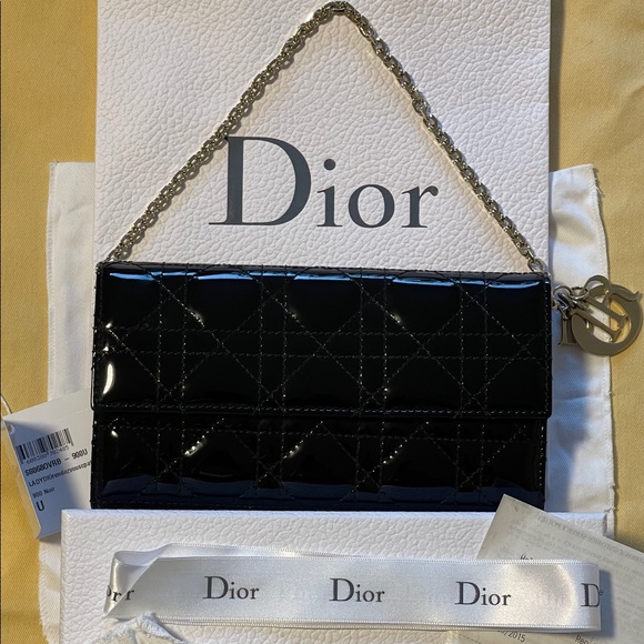 SOLD Christian Dior - Patent Lady Dior with chain auth - Picture 3 of 10